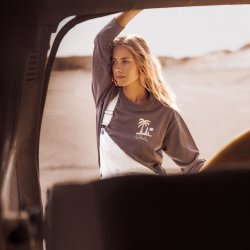 Carbon Long sleeves T-Shirt - Outdoor View 3 / 8