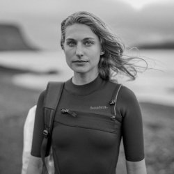 Noir 2 mm shorty Wetsuit - Outdoor View 3 / 7